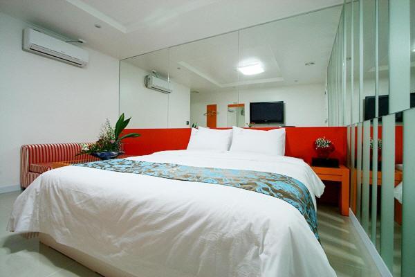 Hotel Cleopatra Ilsan جويانج الغرفة الصورة